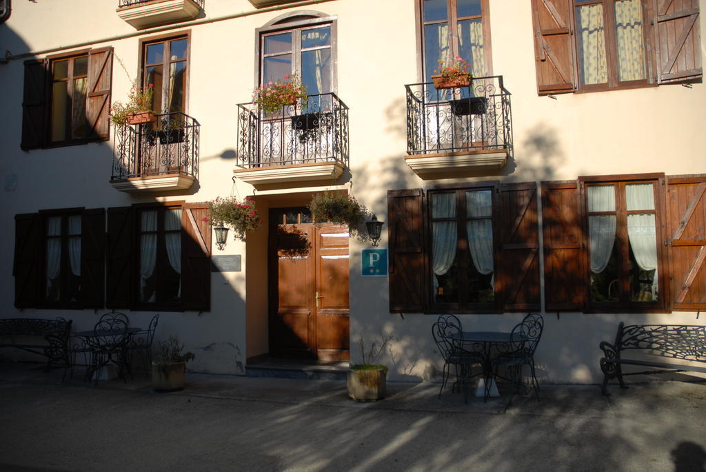 Casa Es Neres Hotel Les Exterior foto